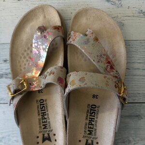 UNWORN MEPHISTO WOMEN'S HELEN SANDAL IN A SPECIAL EDITION NEUTRAL PRINTED CALF